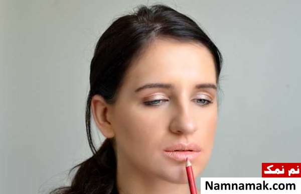 آموزش زدن رژ لب برای لبهای باریک