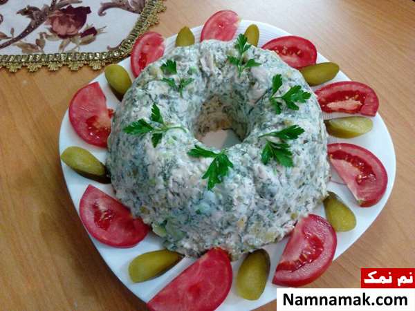 سالاد پیازچه و شوید قالبی