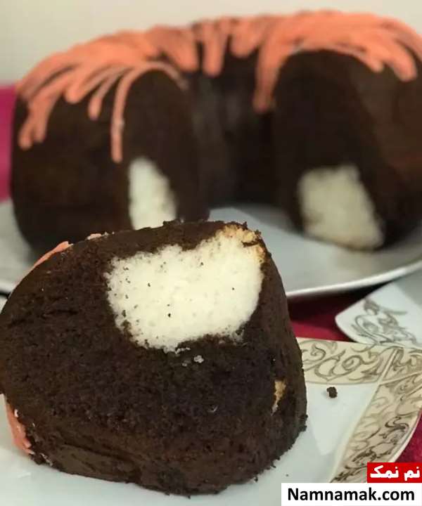 کیک شکلاتی سورپرایز