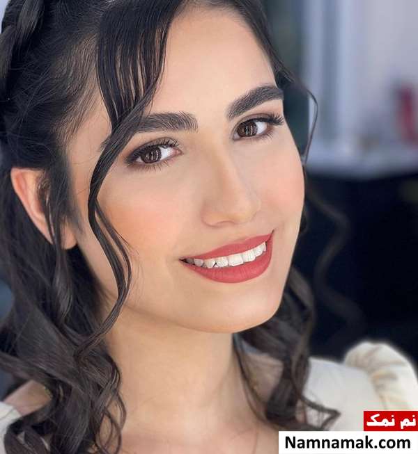 میکاپ دخترانه لایت