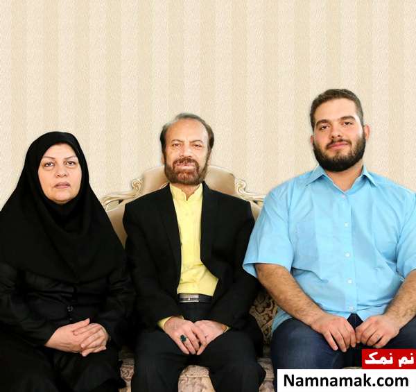 عکس خانوادگی سید قاسم موسوی قهار با همسر و فرزندش