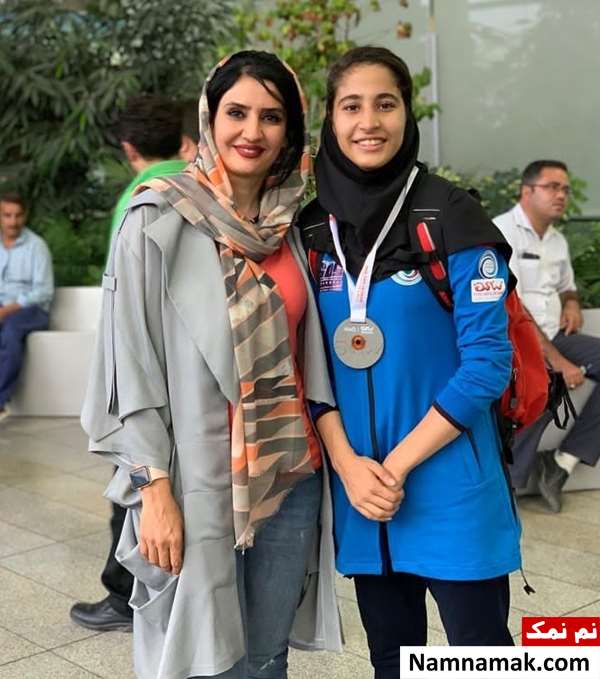 رومینا سالک و مادرش