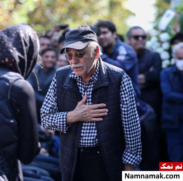 گزارش تصویری مراسم تشییع جنازه و خاکسپاری آتیلا پسیانی رضا بابک در مراسم خاکسپاری آتیلا پسیانی
