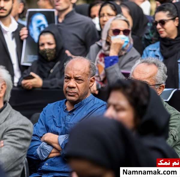 گزارش تصویری مراسم تشییع جنازه و خاکسپاری آتیلا پسیانی سیروس کهوری نژاد در مراسم خاکسپاری آتیلا پسیانی