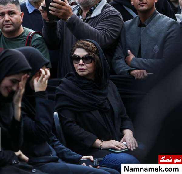 گزارش تصویری مراسم تشییع جنازه و خاکسپاری آتیلا پسیانی شهره سلطانی در مراسم خاکسپاری آتیلا پسیانی