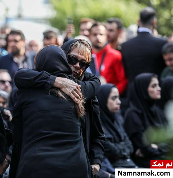 گزارش تصویری مراسم تشییع جنازه و خاکسپاری آتیلا پسیانی گوهر خیراندیش در مراسم خاکسپاری آتیلا پسیانی