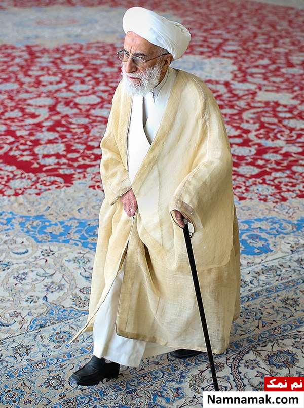 و تعداد همسران جنتی و تاریخ تولد آیت الله جنتی و قد جنتی و شوخی رهبر با سن جنتی و جنتی درگذشت با شما در نم نمک خواهیم بود. زندگینامه احمد جنتی و همسرش احمد جنتی