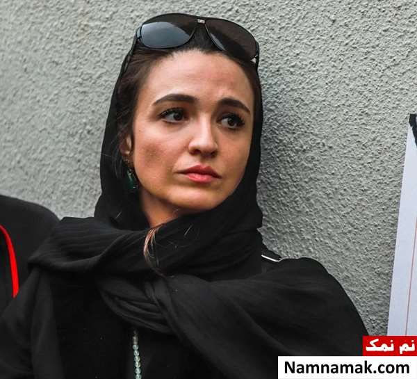 مراسم خاکسپاری بیتا فرهی گلاره عباسی در مراسم تشییع بیتا فرهی بازیگر سینما و تلویزیون