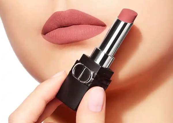 9 مارک رژ لب مخملی که باید بشناسید!