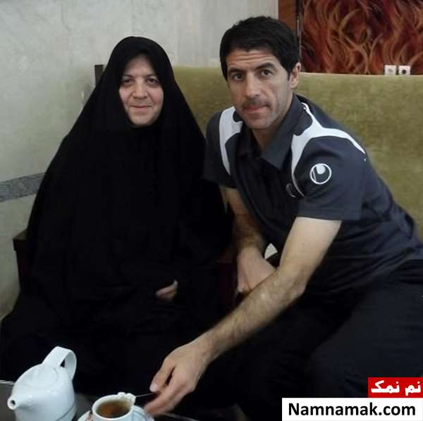 کریم باقری و مادرش