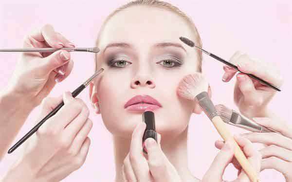 آموزش حرفه ای آرایش صورت برای مهمانی ها