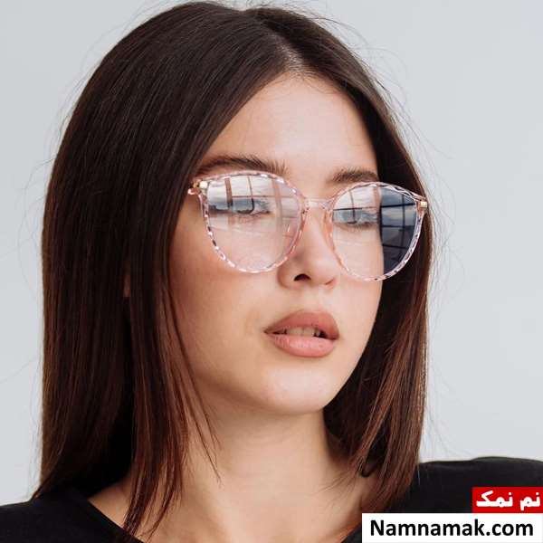 چگونه دختران با عینک جذاب می شوند