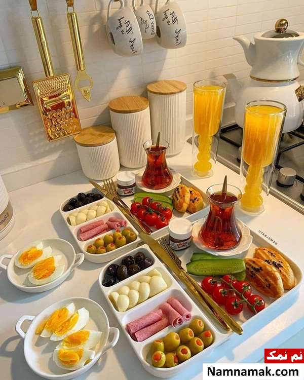 چیدمان میز صبحانه شیک و لاکچری دونفره