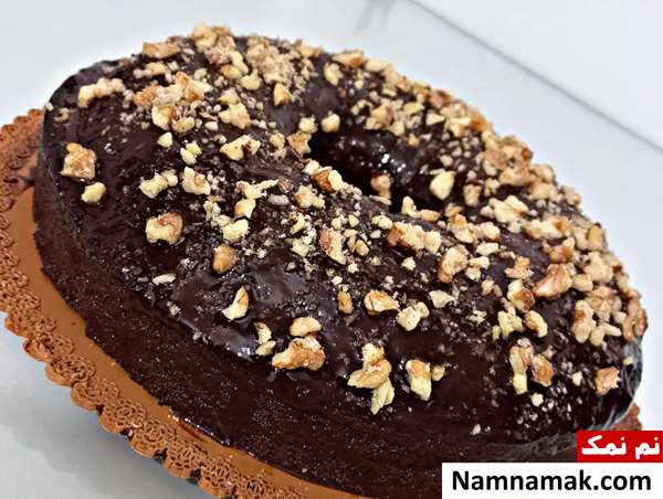 طرز پخت کیک شکلاتی گردویی