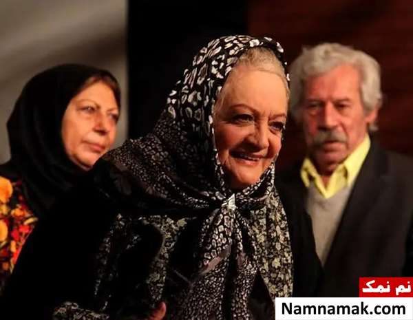 شهلا ریاحی بازیگر نقش عزیز خانم در سریال در خانه
