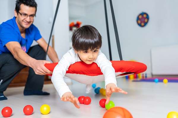 کاردرمانی چیست و چه کسانی به آن نیاز دارند؟