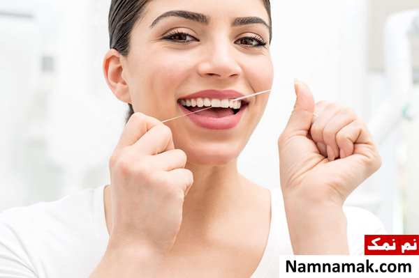 نخ دندون میکشم بو میده