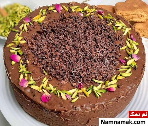 طرز تهیه خامه شکلاتی برای روکش کیک با پودر کاکائو