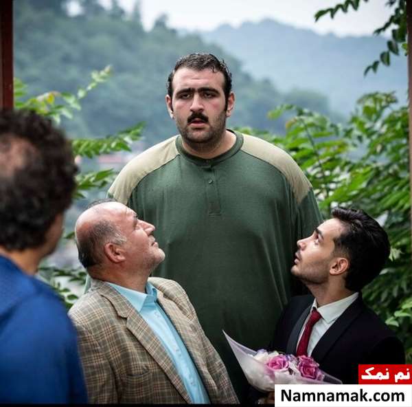 علی امین حسنی بازیگر نقش بزرگسالی بهروز در سریال پایتخت 7 علی امین حسنی بازیگر نقش بزرگسالی بهروز در سریال پایتخت 7