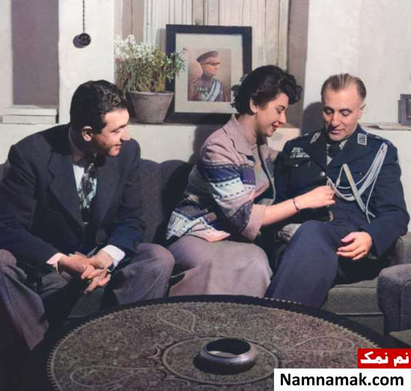زندگینامه اردشیر زاهدی و همسرش اردشیر زاهدی در کنار پدر و خواهرش هما