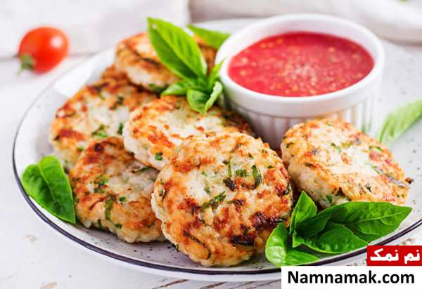 طرز تهیه کوکو سیب زمینی شکم پر با قارچ و پنیر پیتزا