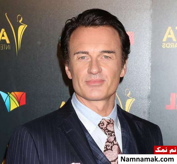 جولین مک مان - Julian McMahon