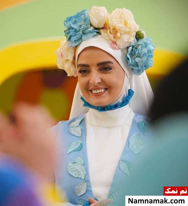 نیلوفر همرنگ - Niloufar Hamrang