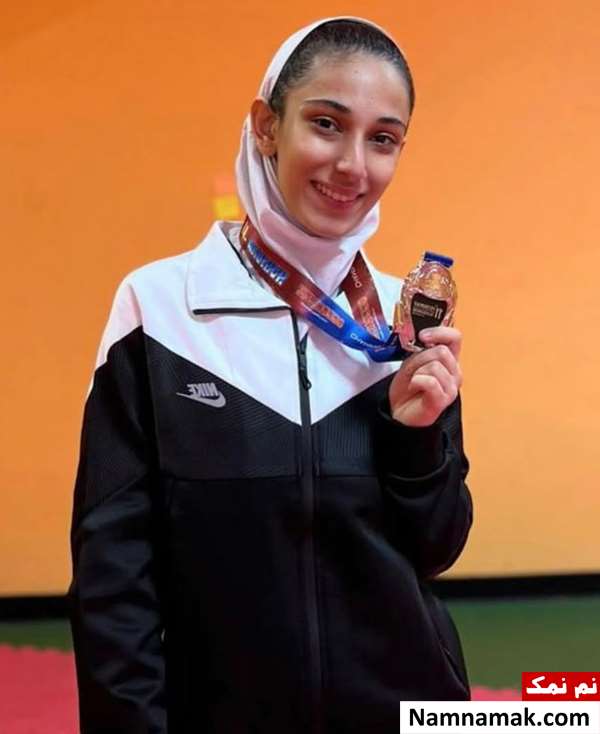 ساینا کریمی - Sayna Karimi