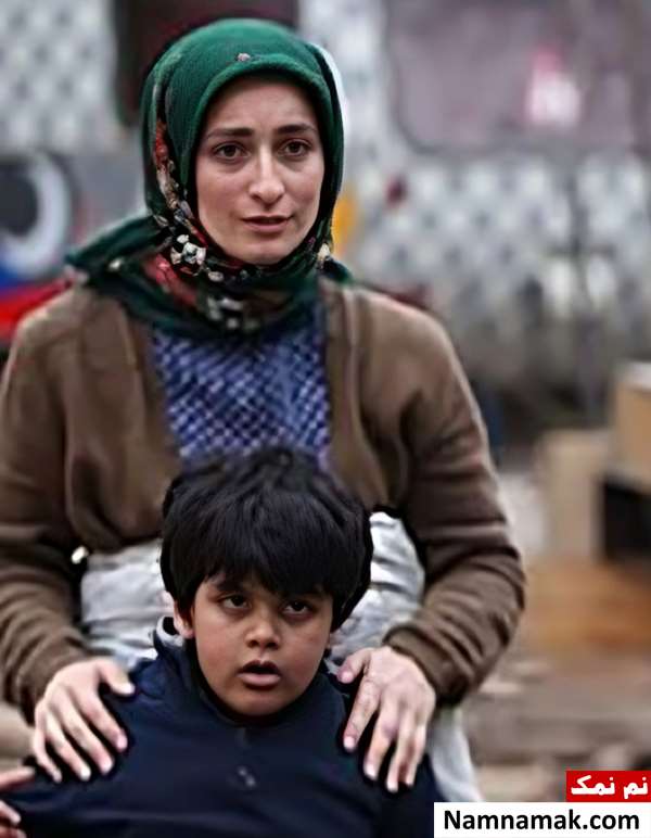 سهیلا گلستانی در نقش منیژه در وضعیت سفید