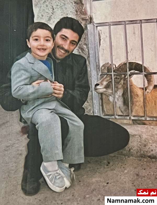 کودکی سجاد بابایی در آغوش پدرش