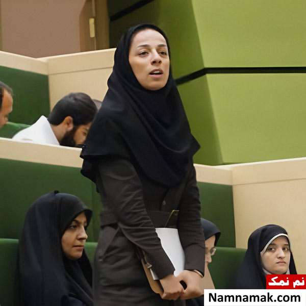 مسیح علی نژاد باحجاب در ایران