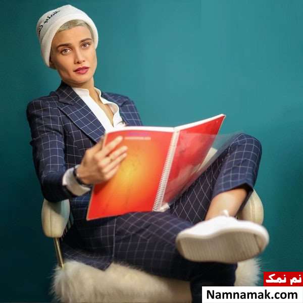 تینا آخوندتبار