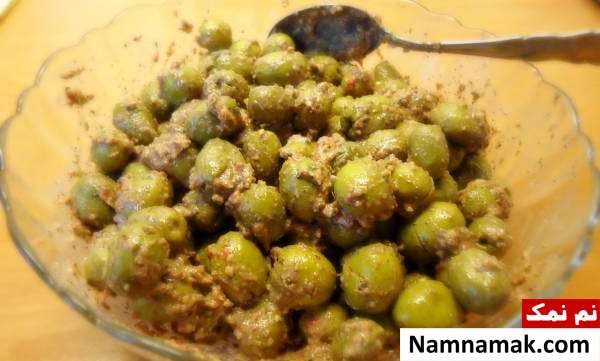 طرز تهیه زیتون پرورده با بادمجان