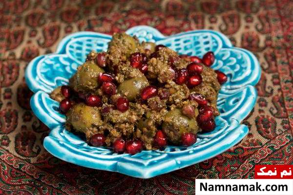 طرز تهیه زیتون پرورده با بادمجان