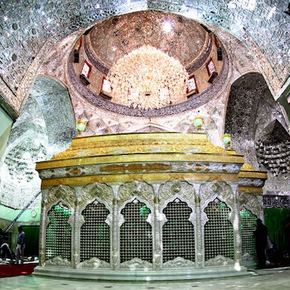 شش گوشه ضریح و قبر امام حسین چه کسانی هستند؟