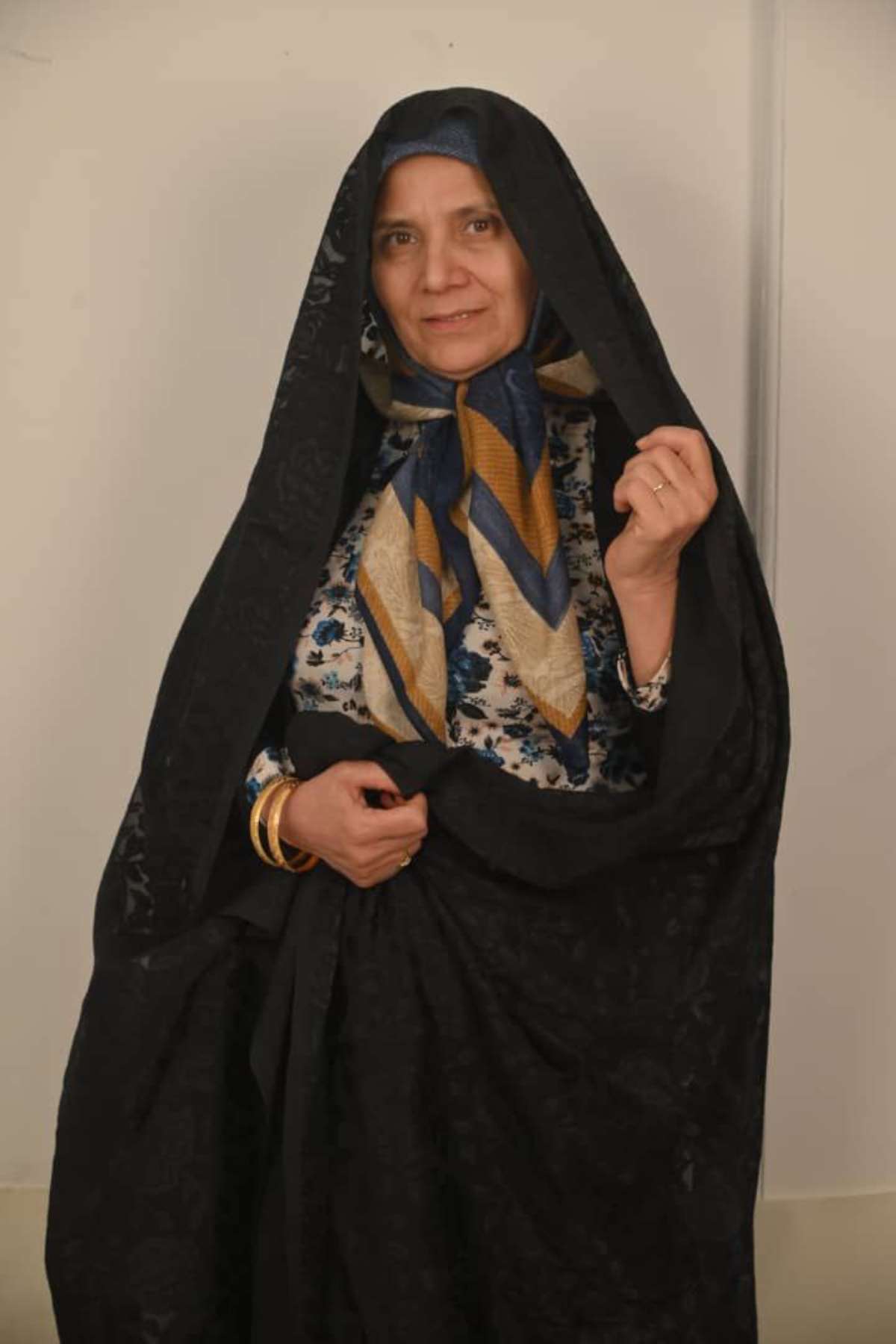 کبری گودرزی بازیگر نقش مادر حامد در فیلم اردوبهشت کبری گودرزی بازیگر نقش مادر حامد در فیلم اردوبهشت