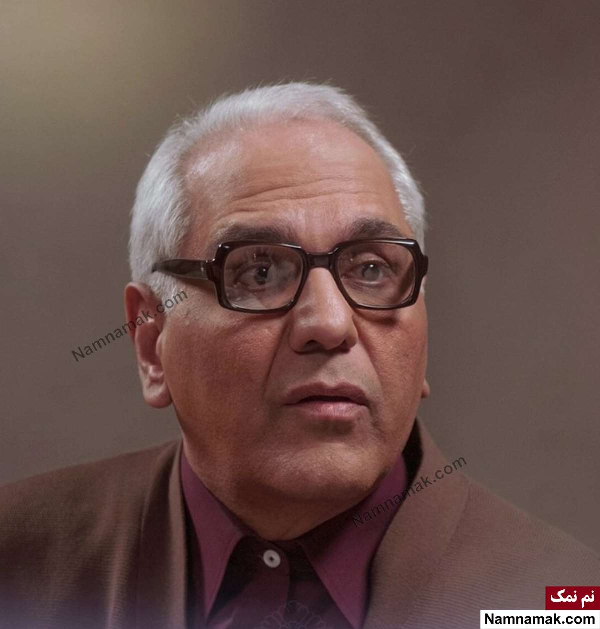خلاصه داستان و بیوگرافی بازیگران سریال مرد سه هزار چهره مهران مدیری در سریال مرد سه هزار چهره