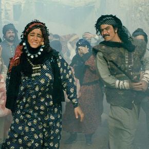 بیوگرافی بازیگران فیلم پنجه در خاک [داستان و نقش]