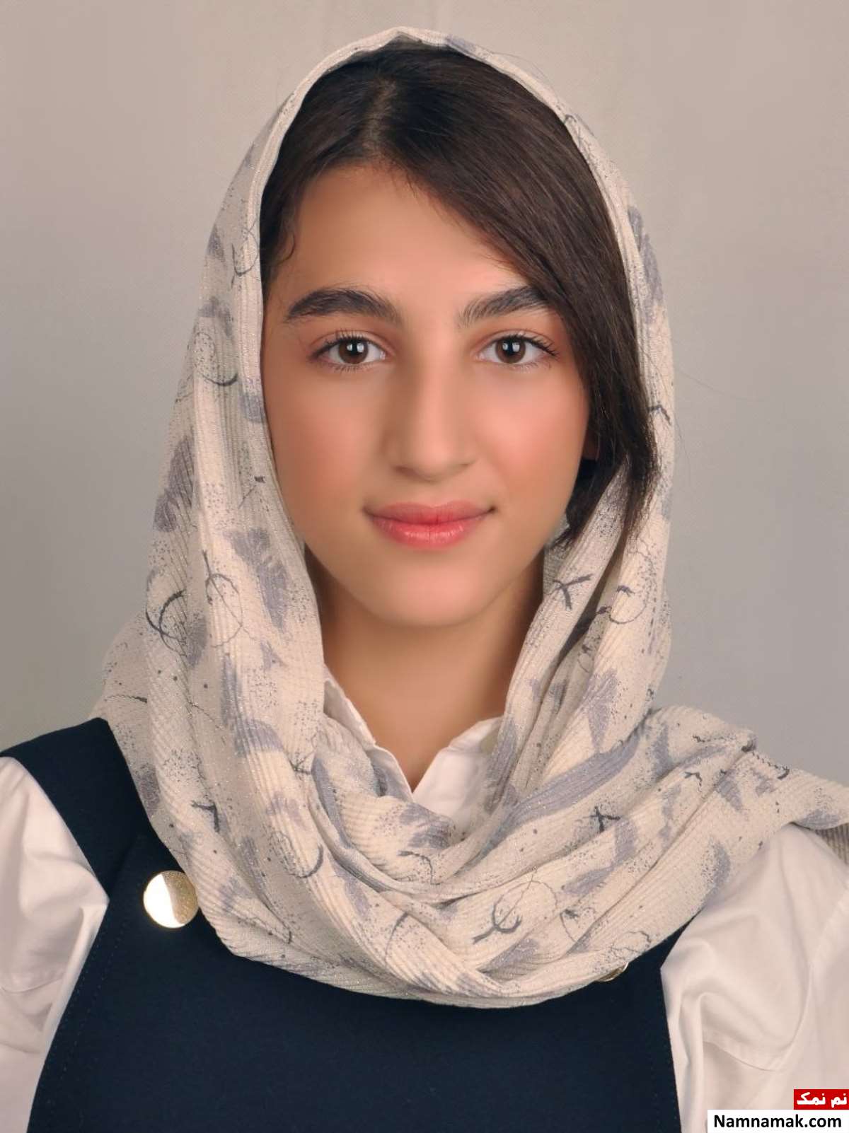سوگند مومنی بازیگر سوگند مومنی بازیگر