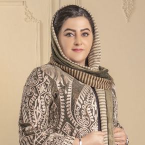 بیوگرافی افسانه عزیزی از آی تی تا بازیگری + عکس