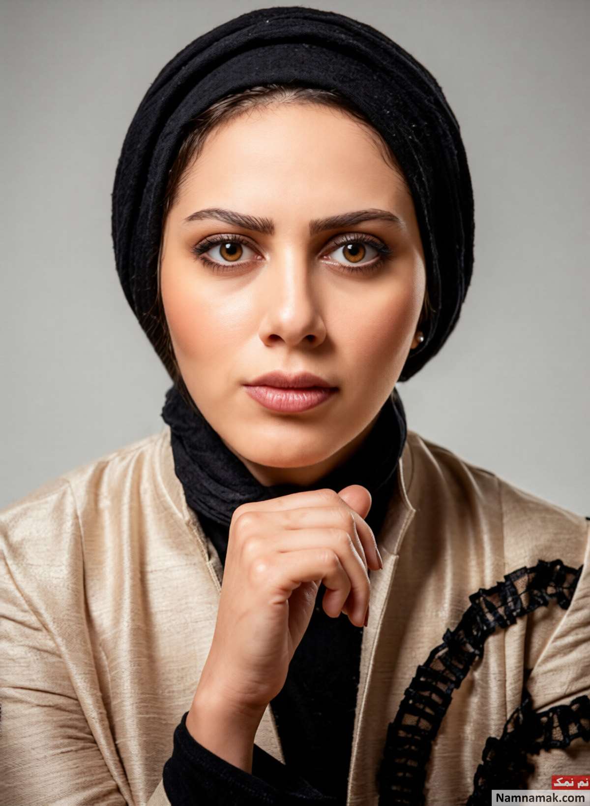 بیوگرافی بازیگران فیلم ذوق مرگ مونا فرجاد
