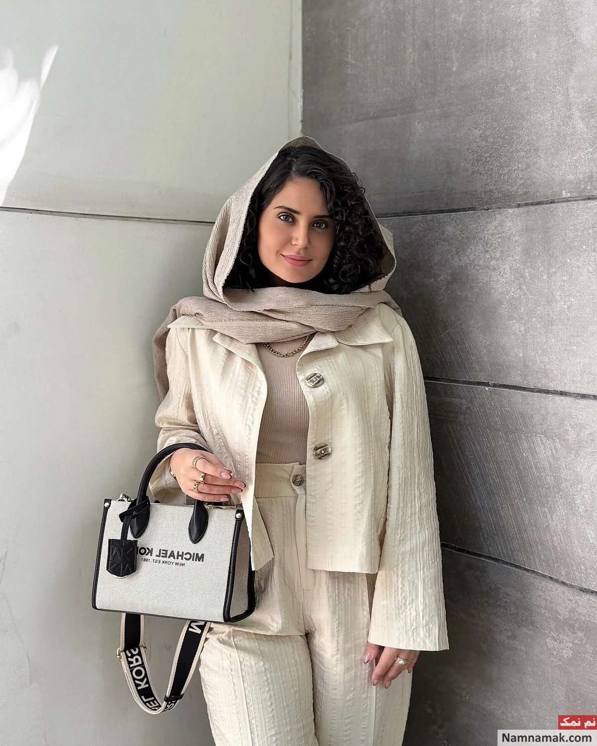 مدل مانتو و پالتوهای شیک الناز شاکردوست مدل مانتو و پالتوهای شیک الناز شاکردوست