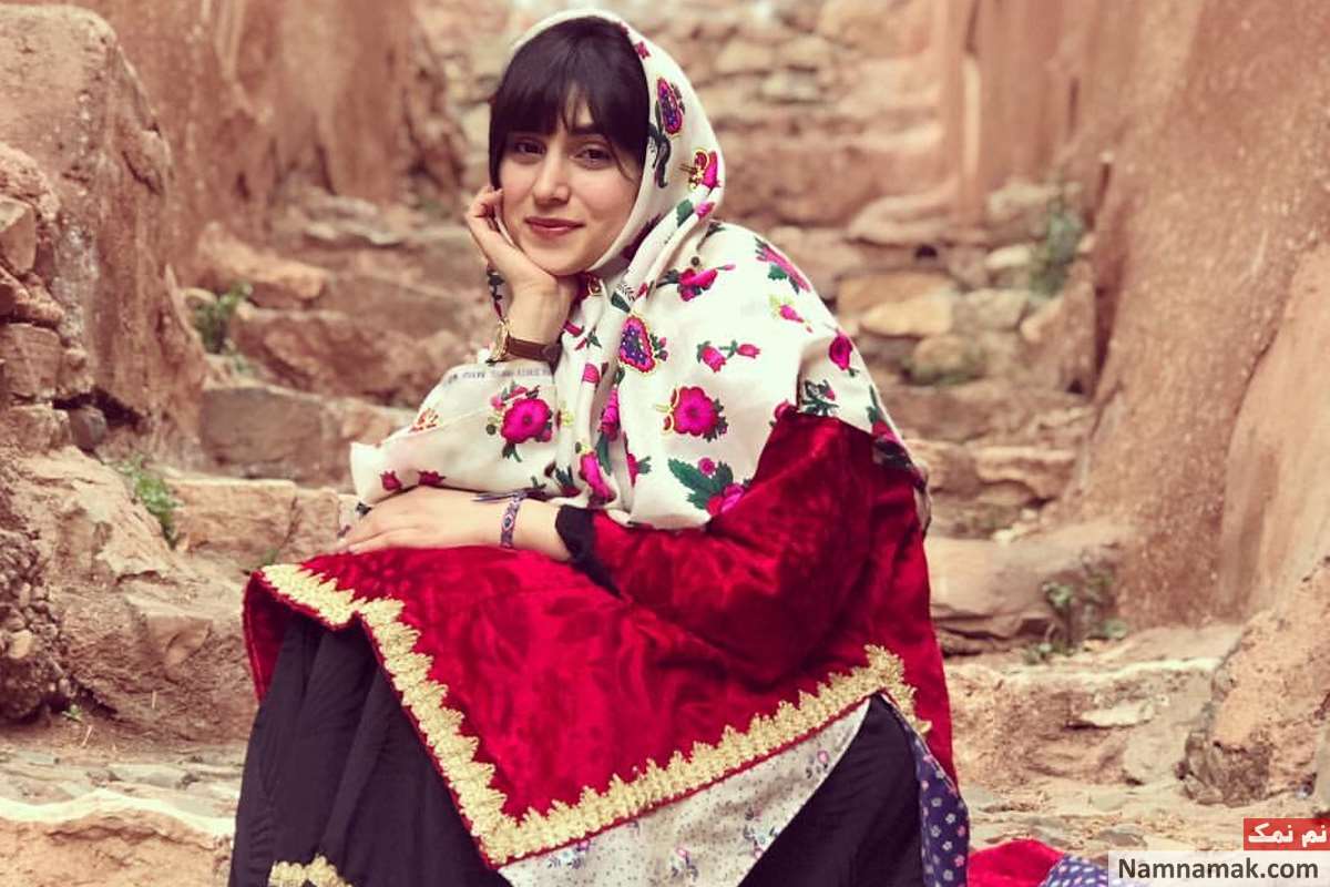 پرستو احمدی خواننده