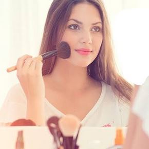 اشتباهات آرایشی که از شما یک پیرزن می سازد