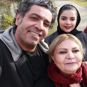 بیوگرافی احمد کاوری کارگردان و همسرش + فرزندان