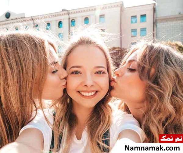 ژست عکس دخترانه سلفی