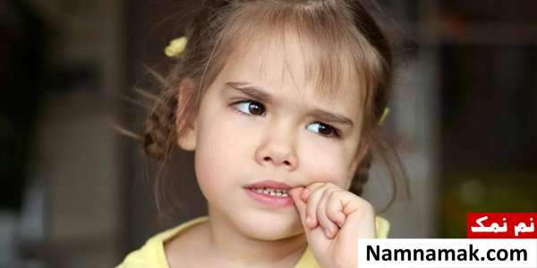 عوارض و مضرات خوردن لاک ناخن توسط کودک و بچه