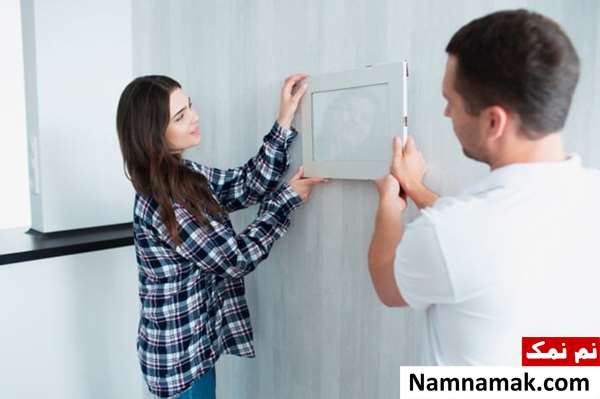 آموزش زدن قاب عکس به دیوار بدون میخ