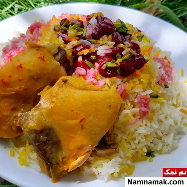 مزه دار کردن مرغ با زعفران