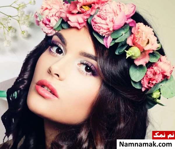 تاج گل عروس طبیعی